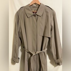 Brooks Brothers Women’s Tan Removable Liner Trench Coat Vintage Size 14